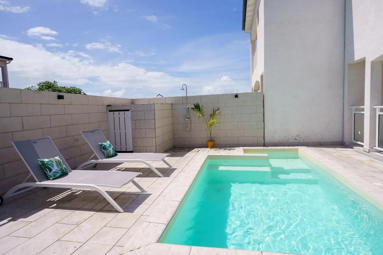 Villa Des Pentas - Chaleureuse Villa Moderne Avec Piscine Baie-Mahault 0*,